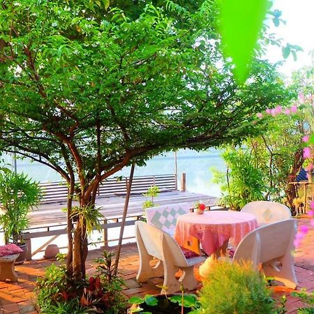 Loy Manee House Bed & Breakfast Phra Nakhon Si Ayutthaya Exterior foto