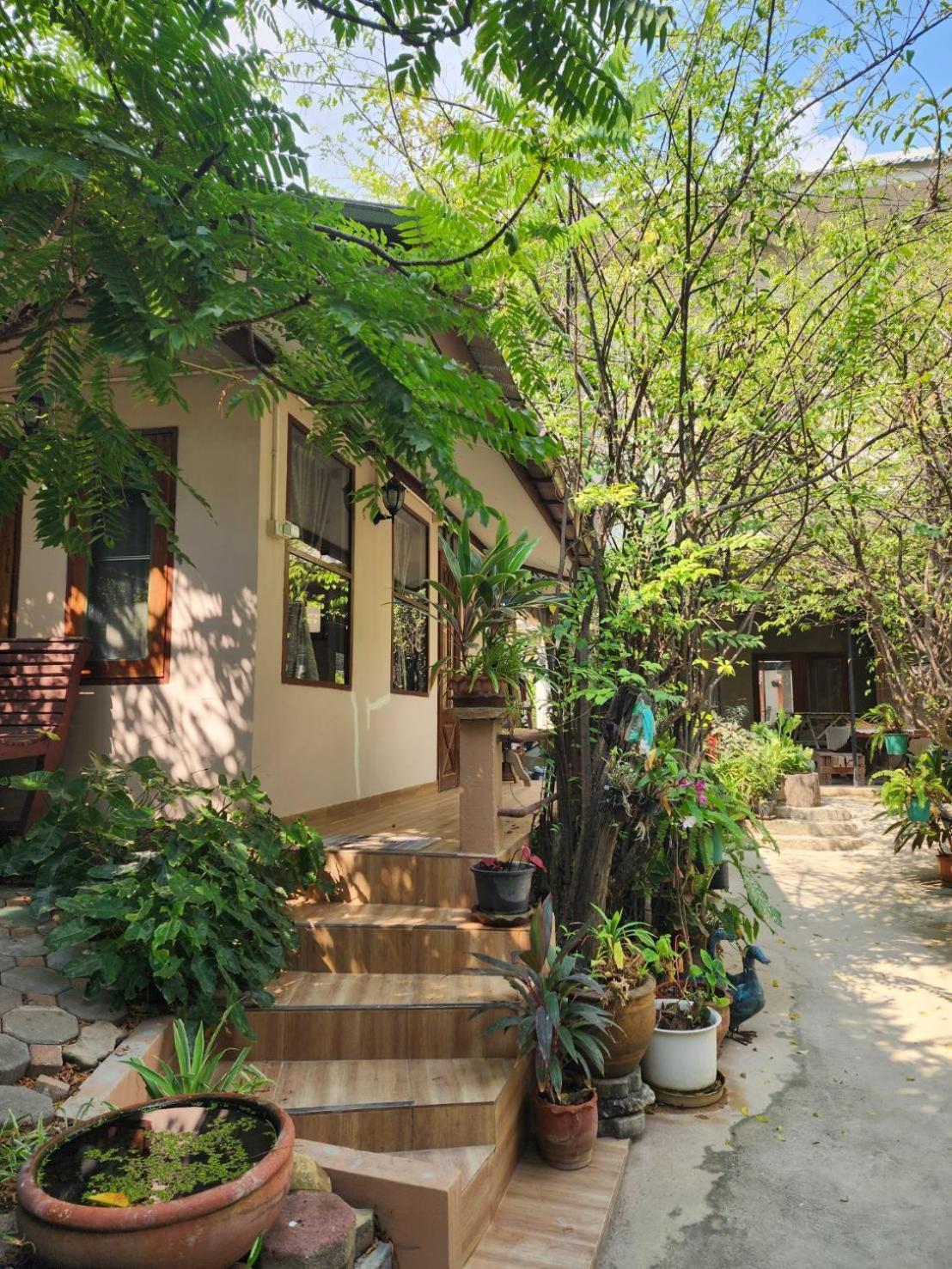 Loy Manee House Bed & Breakfast Phra Nakhon Si Ayutthaya Exterior foto
