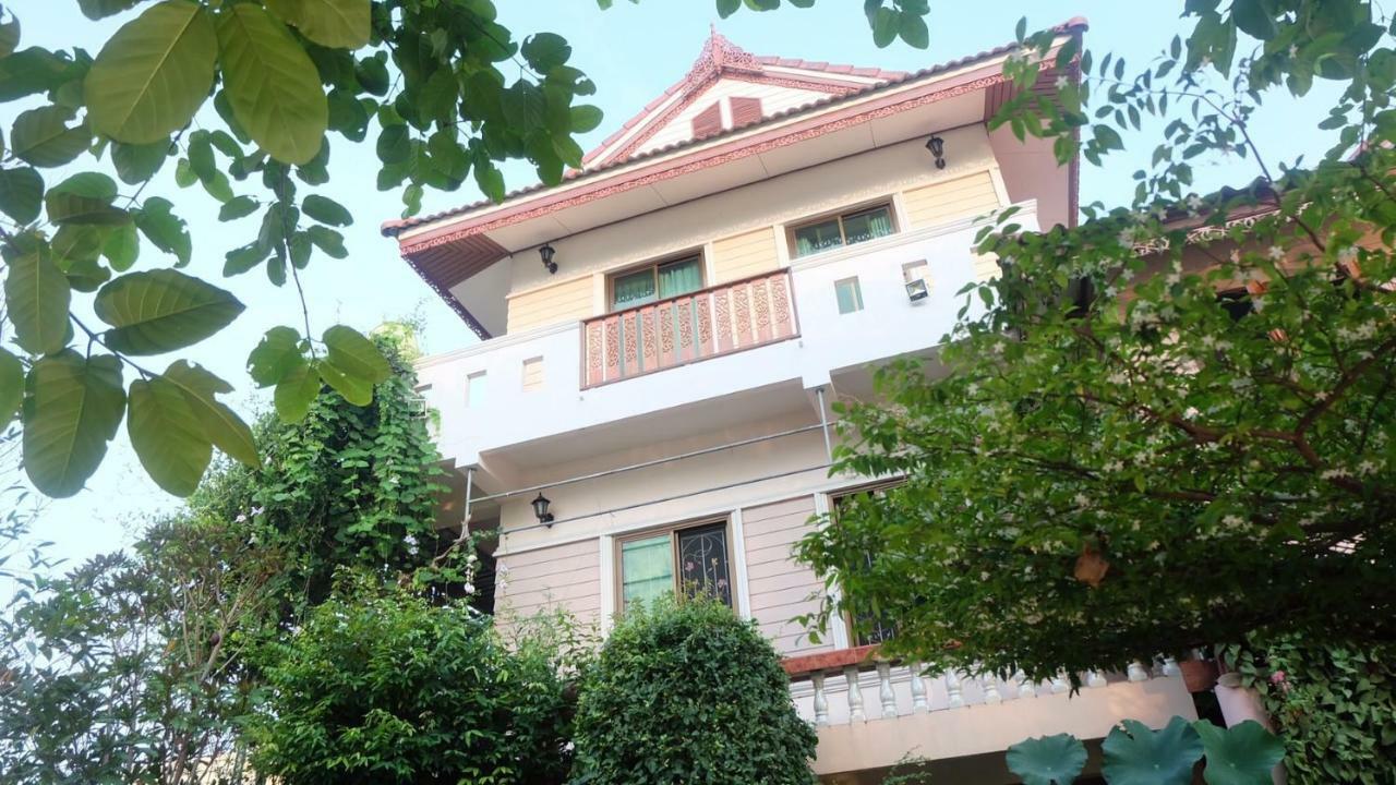 Loy Manee House Bed & Breakfast Phra Nakhon Si Ayutthaya Exterior foto